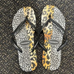 Havaianas flip flops tiger print shoes beach